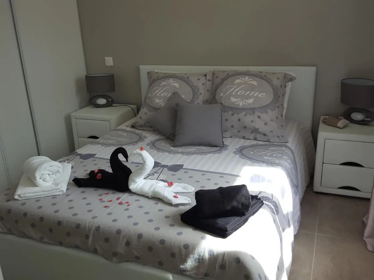Les Lavandines Hotel Montagnac  Guest house Montagnac (Alpes-de-Haute-Provence)
